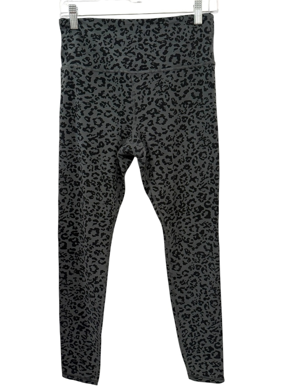 Athleta Medium Elation Ultra High Rise Gray Leopard Leggings 7/8 Tight